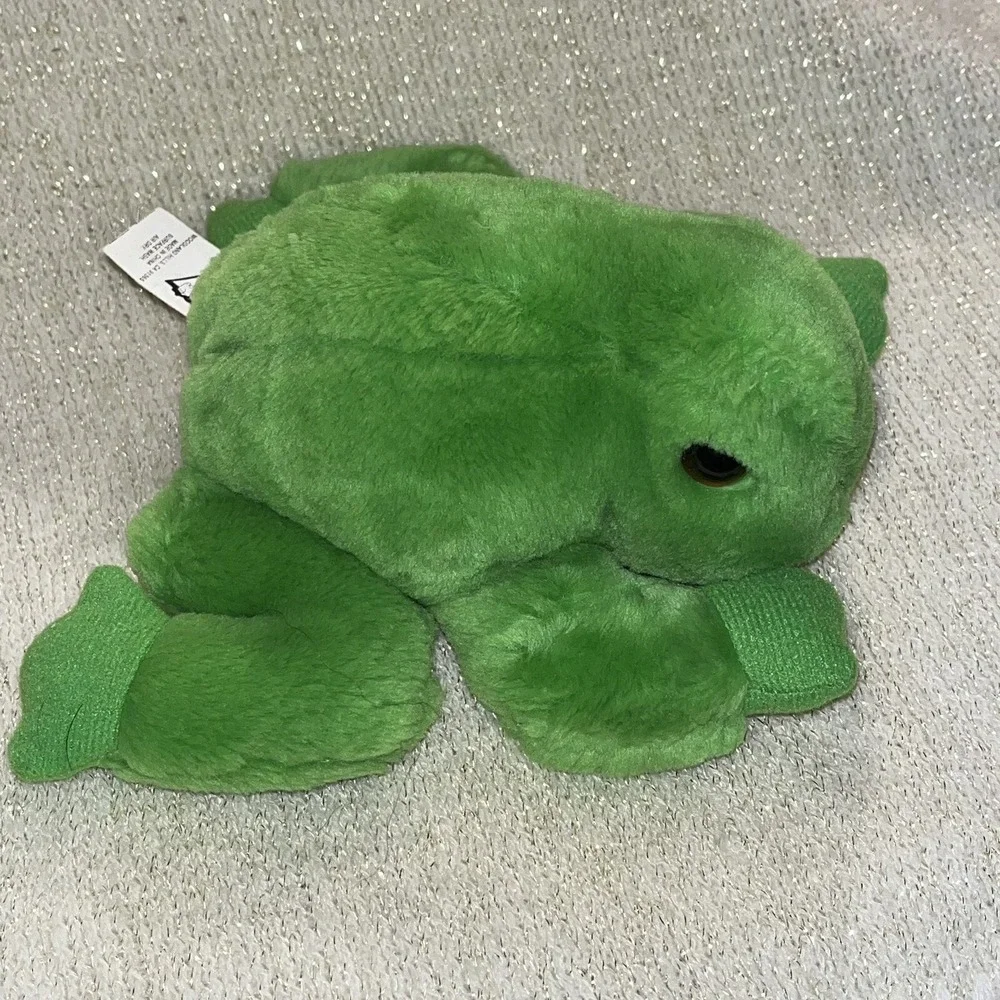 DAKIN Hoppity Green Frog Applause Noisie Stuffed Animal Plush #6368 6.5 Inches